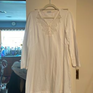 EUC La Perla night shirt Size XS